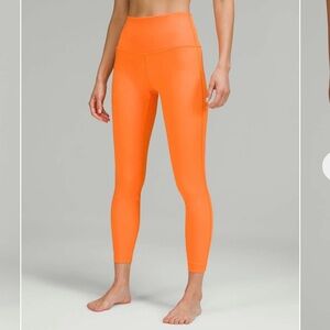 Lululemon Wunder Under High-Rise Tight 25"
Orange Soda size 10